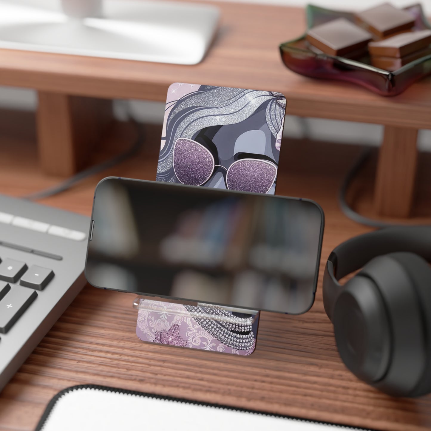 Chic Smartphone Stand | Elegant Mobile Display Holder, Desk Accessory, Gift for Her, Phone Holder-Lilac & Lavender