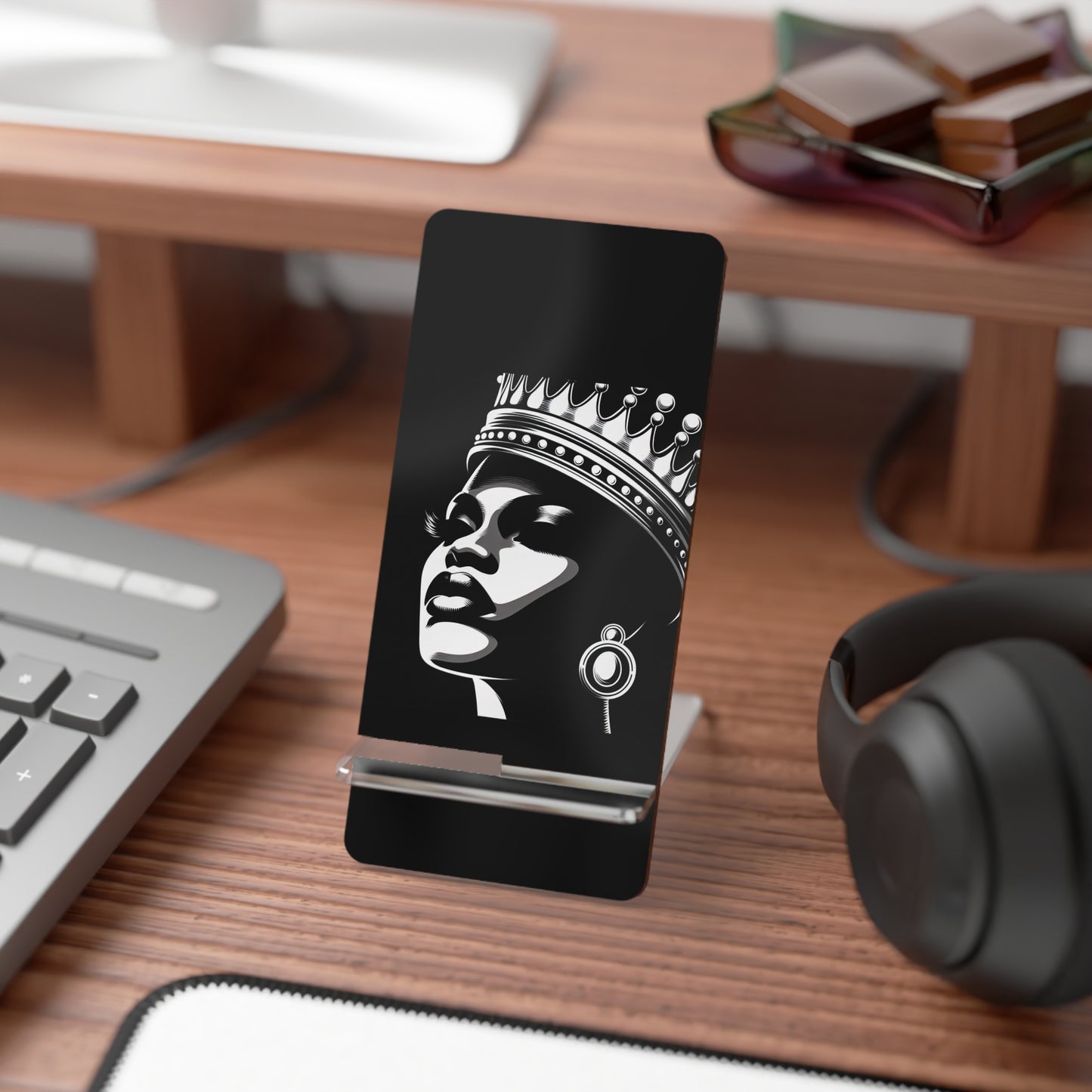 Elegant Smartphone Stand, Queen Crown Design, Phone Holder, Desk Organizer, Gift for Her, Adjustable Mobile Display