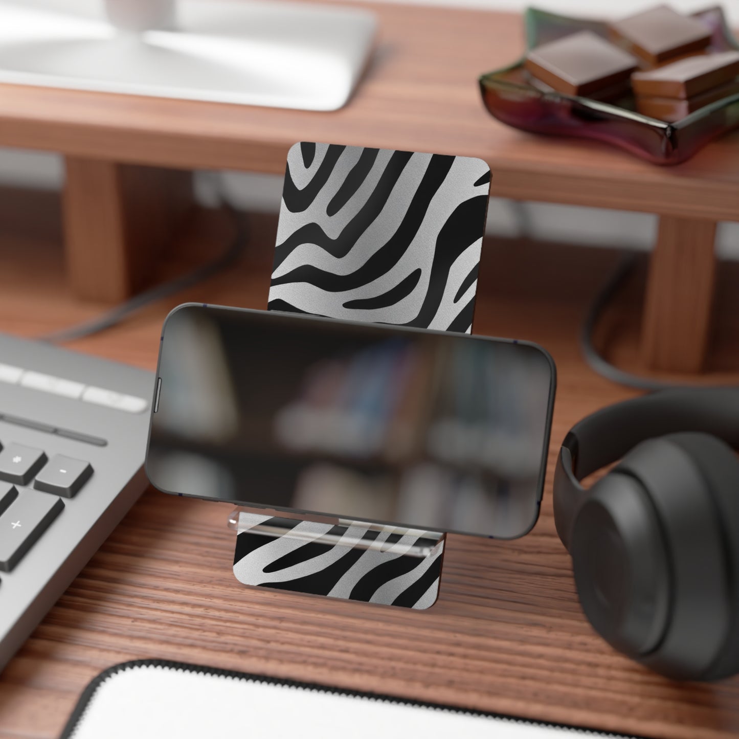 Zebra Print Smartphone Stand - Stylish Mobile Display Holder for Desk - Silver
