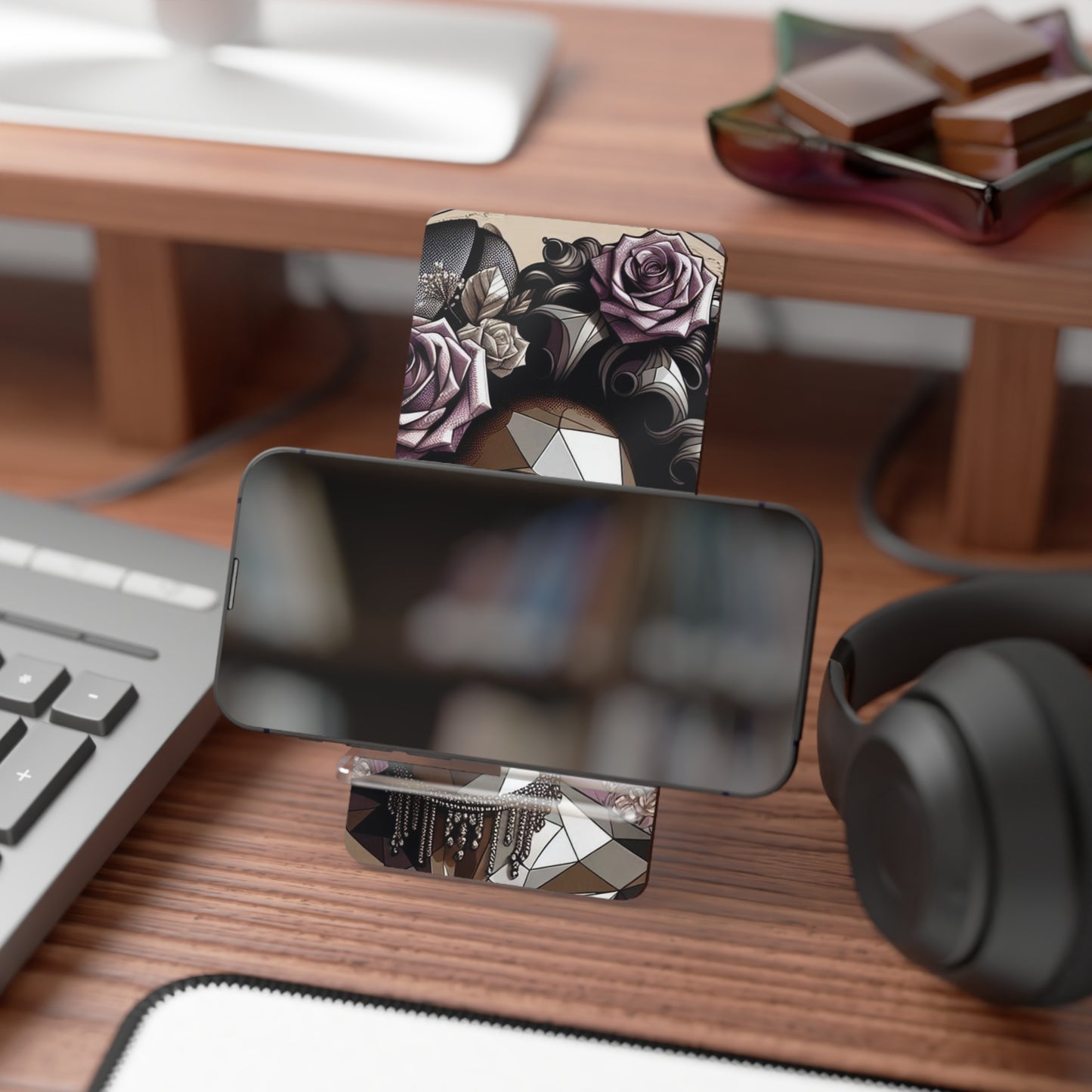 Chic Smartphone Stand, Decorative Mobile Display Holder, Unique Phone Accessory, Stylish Desk Decor, Gift for Her - Lilac Baroque Lady