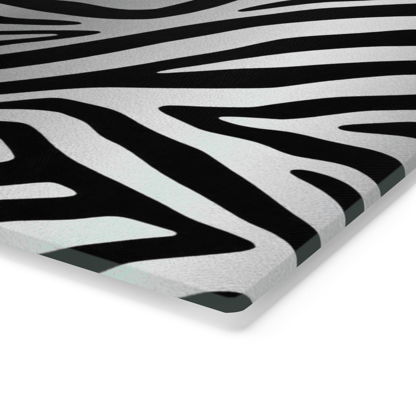 Elegant Zebra Print Cutting Board - Stylish Kitchen Essential - Silver